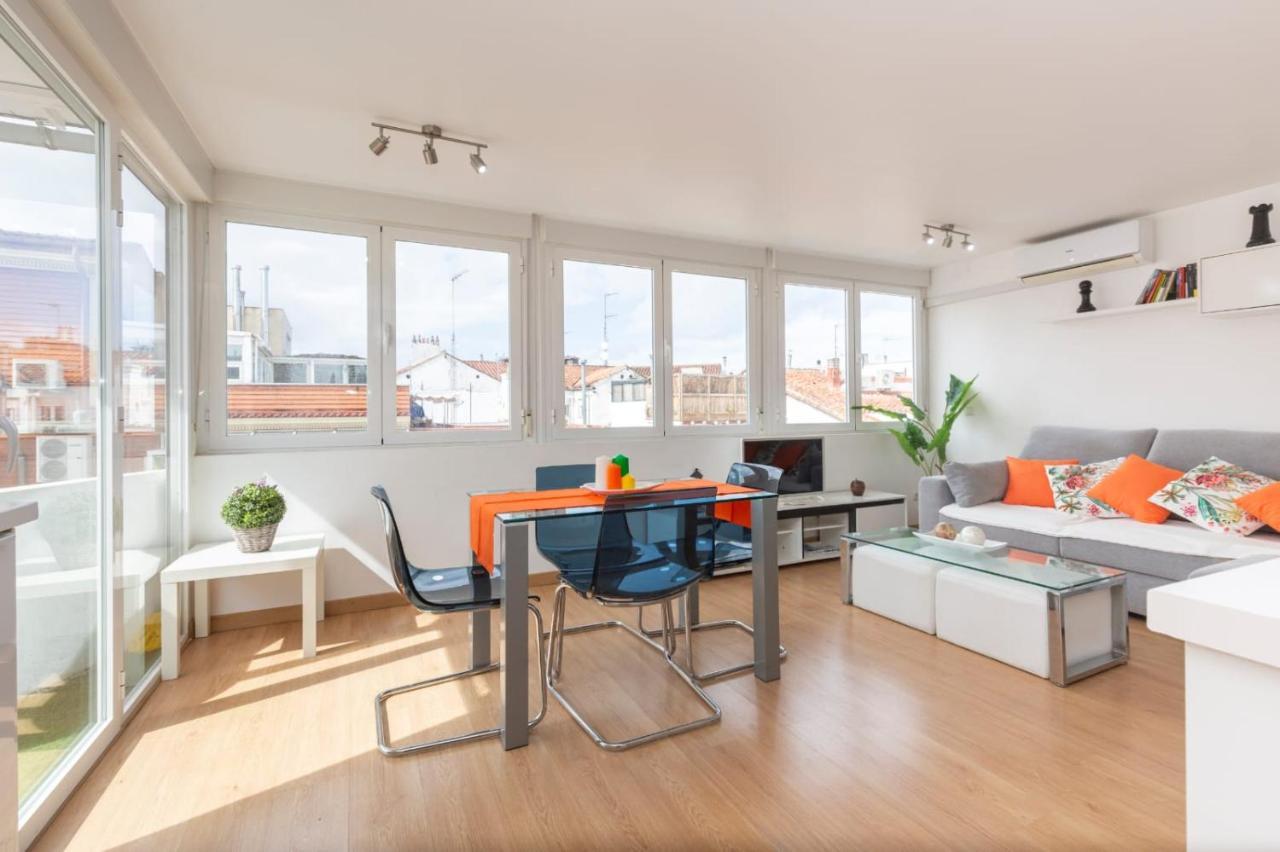 Apartamento Atico Las Letras - Alojamiento De Temporada มาดริด ภายนอก รูปภาพ