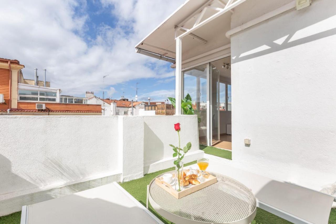 Apartamento Atico Las Letras - Alojamiento De Temporada มาดริด ภายนอก รูปภาพ